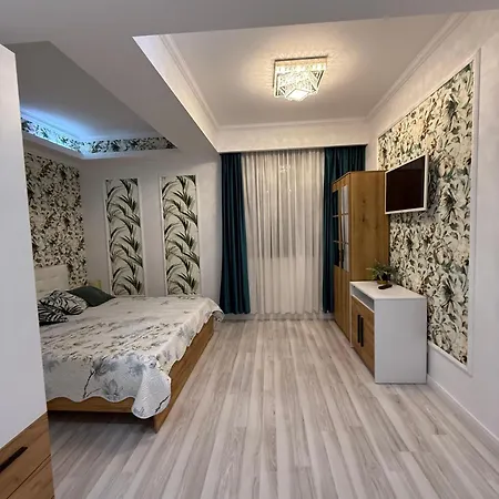 Luxury * Boekarest